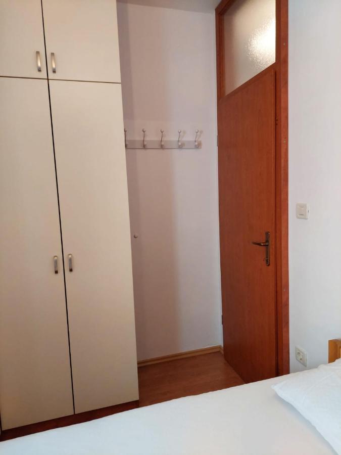 Apartment Eny Baška Voda Eksteriør billede