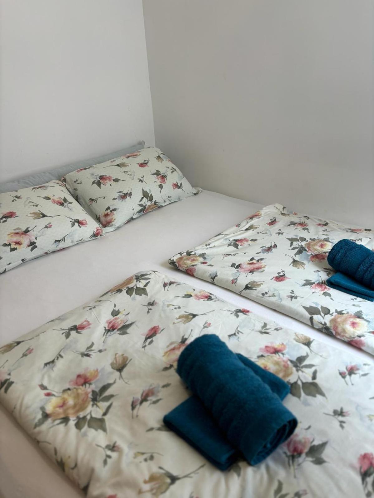 Apartment Eny Baška Voda Eksteriør billede