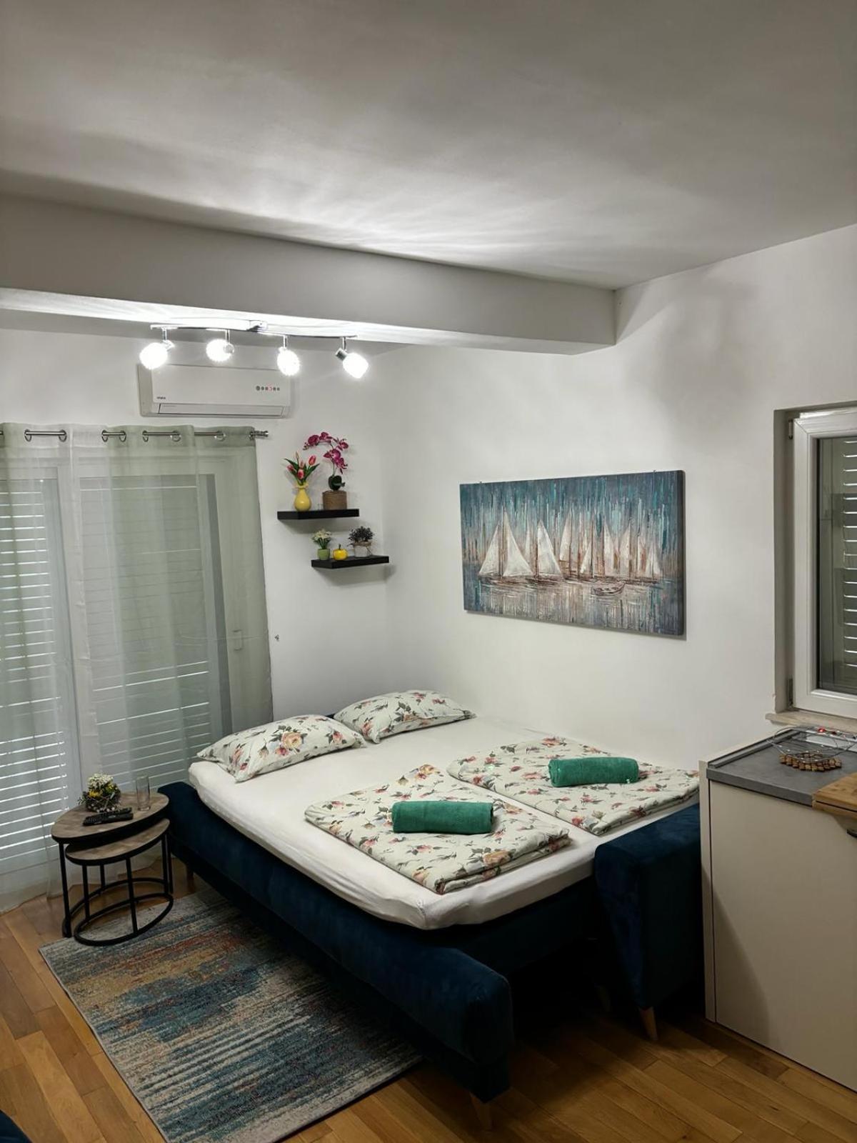Apartment Eny Baška Voda Eksteriør billede