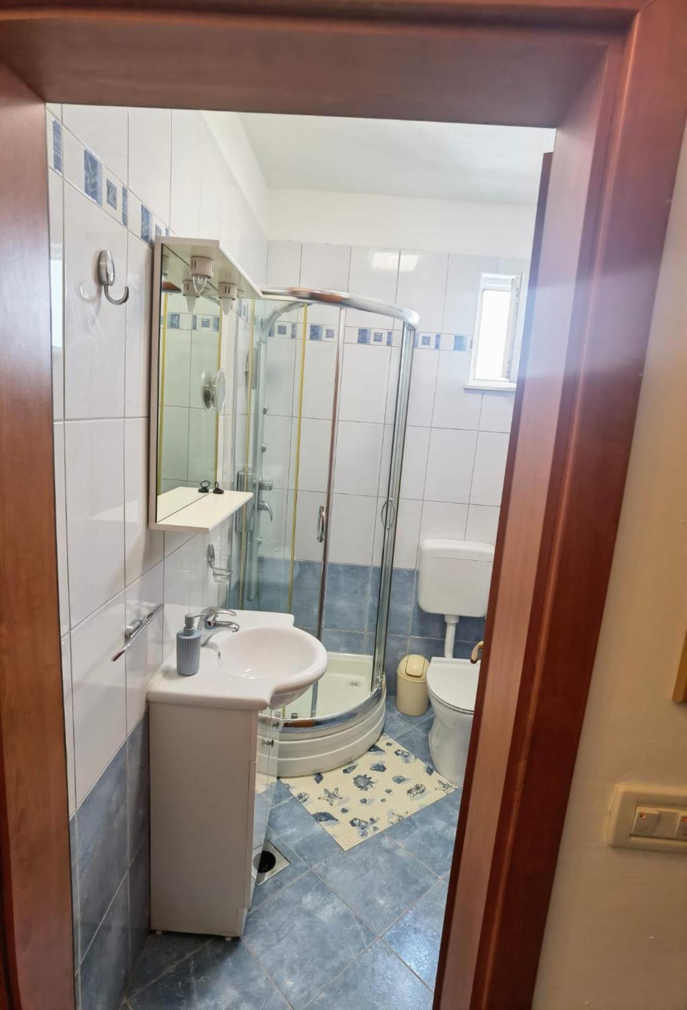 Apartment Eny Baška Voda Eksteriør billede